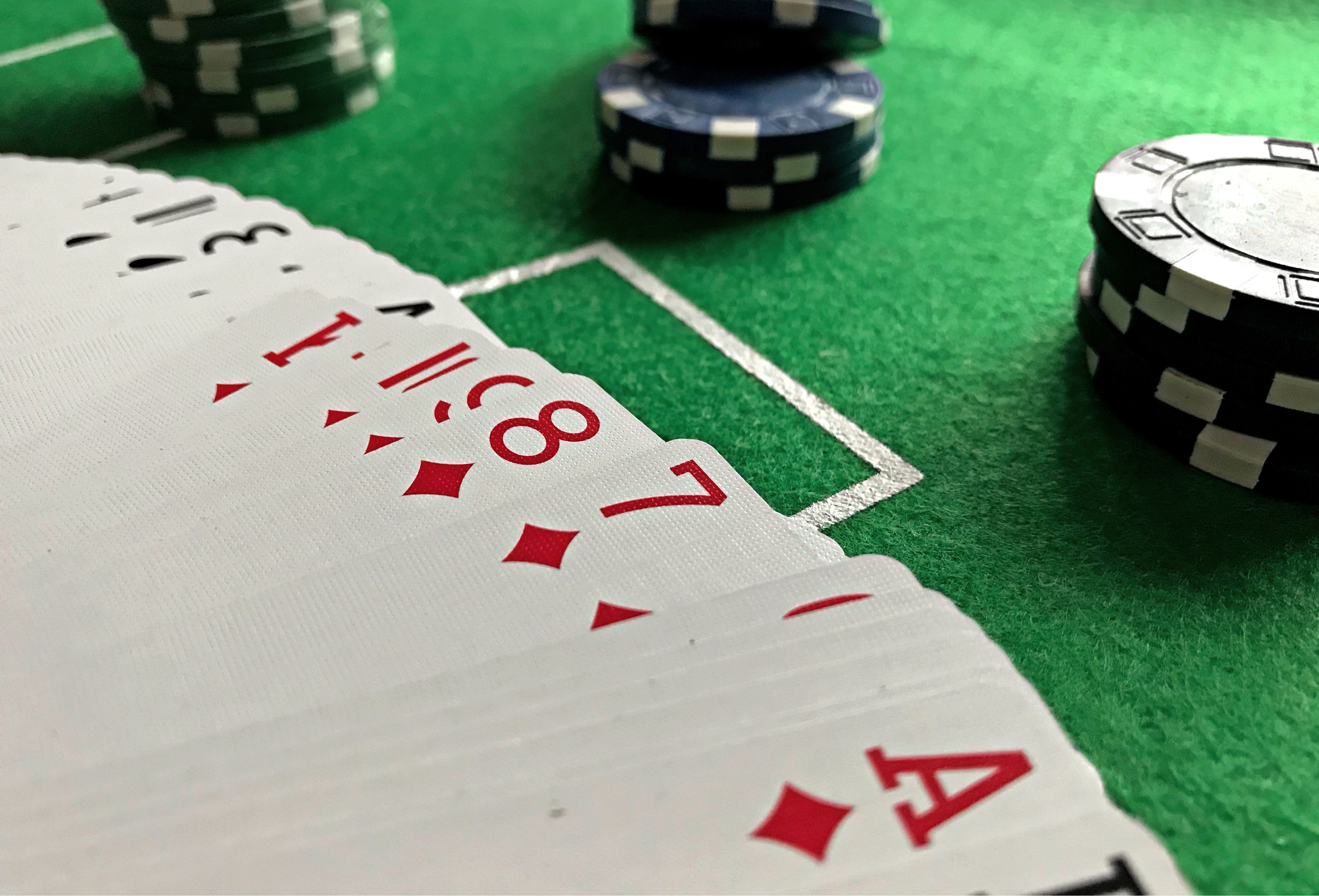 Les coulisses des casinos : le rôle du hasard